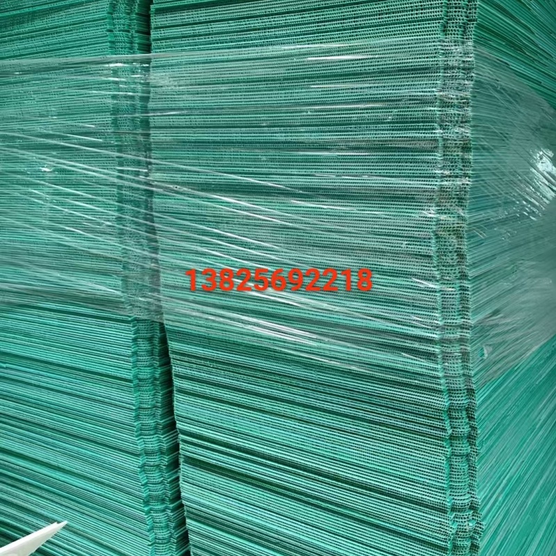 绿色 PP 中空板成品垛