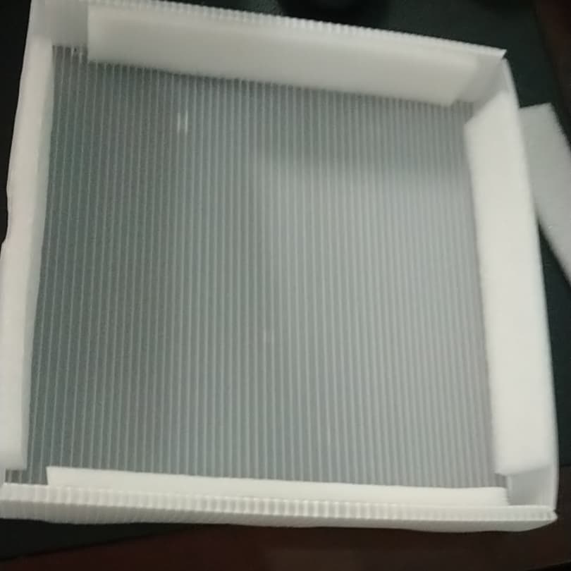 白色 PP 中空板珍珠棉内衬防护托盘