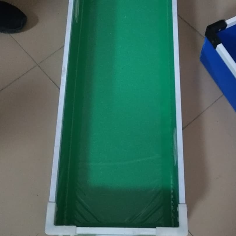绿色 PP 中空板白色塑胶全包护角长条敞口周转箱